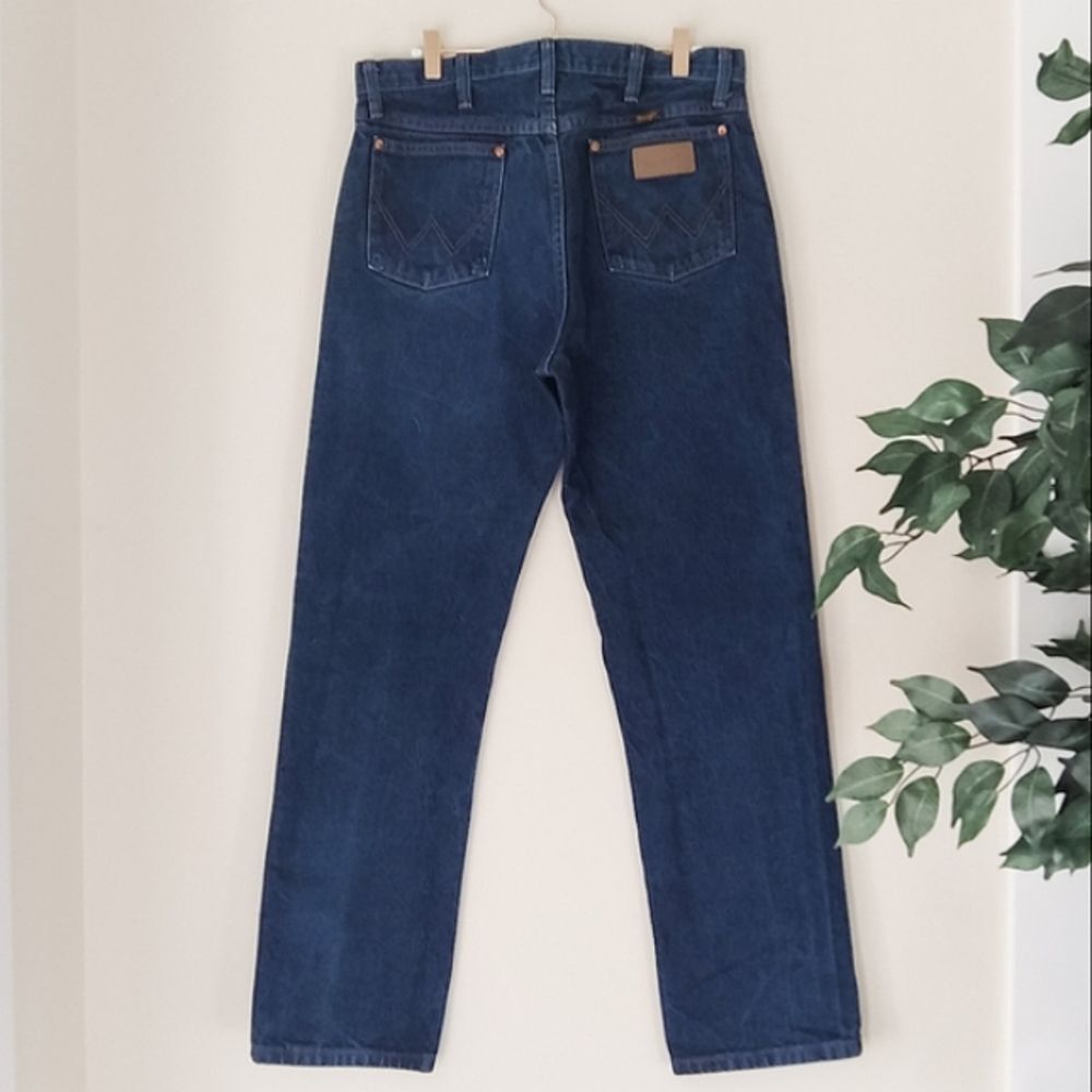 Vintage Wrangler Jeans Men's 32 x 31 Dark Wash Blue Straight Leg Western Cowboy
